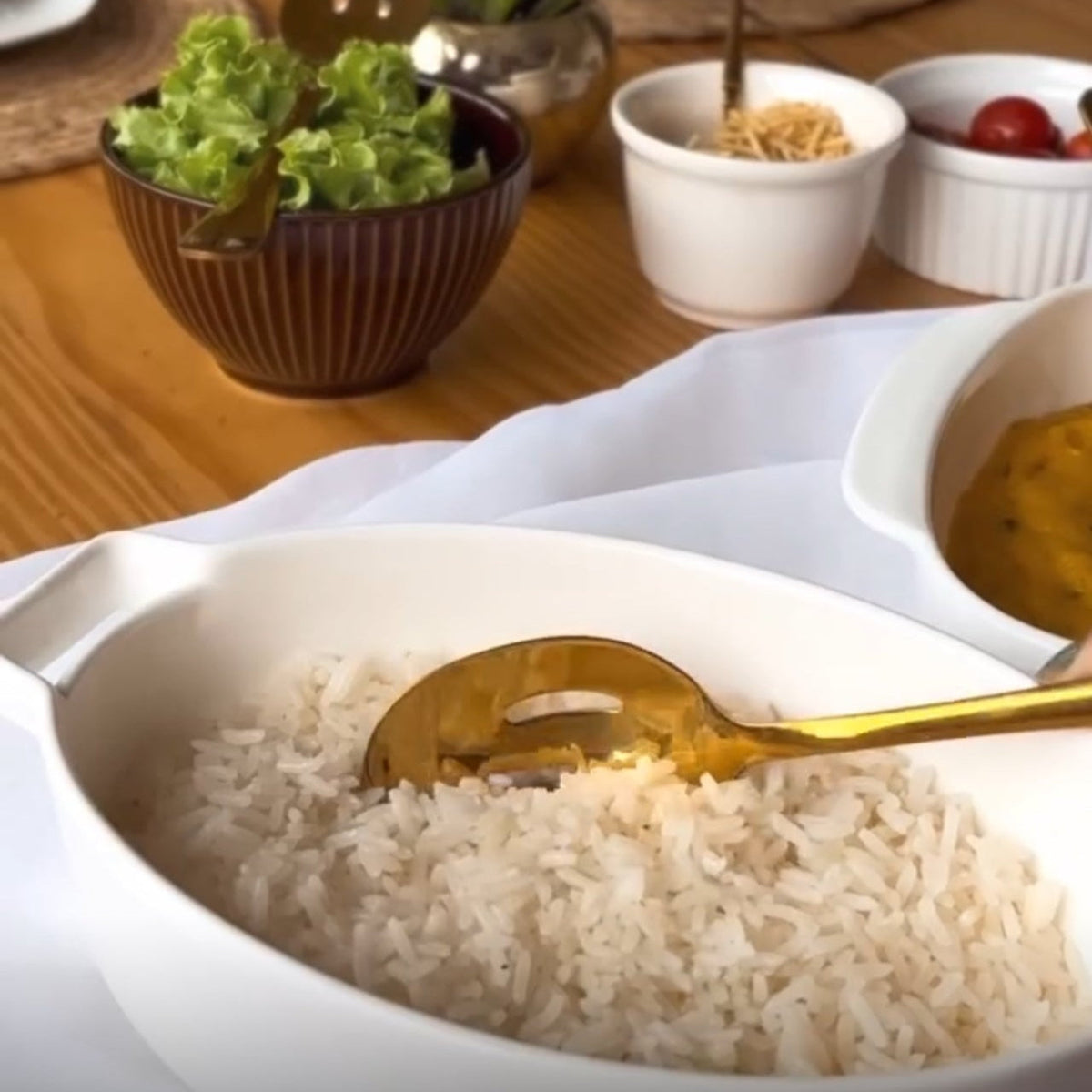 Kit de Servir Dourado de 6 Peças em Aço Inox Premium – Elegância e Sofisticação à Mesa